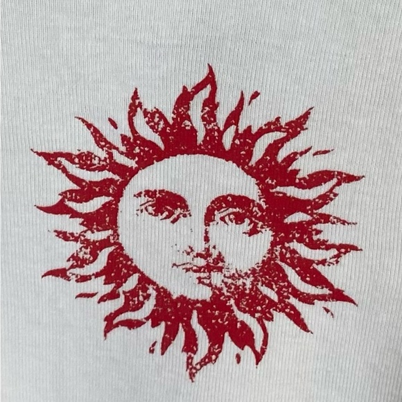 H&M Divided White Crop Top w/Red Sunshine & Stitching , Size XL - Picture 3 of 6